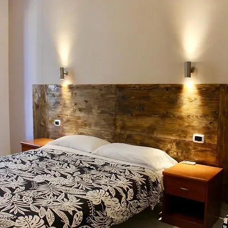 Romasia Guest house *